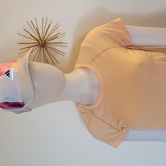 LULULEMON SWIFTLY TECH SHORT SLEEVE SIZE 6 NWT - Picture 2 of 9